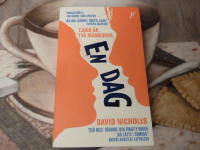 EN DAG - TJUGO &Aring;R, TV&Aring; M&Auml;NNISKOR