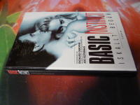 BASIC INSTINCT - ISKALLT BEG&Auml;R