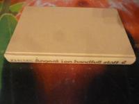 &Aring;NGEST I EN HANDFULL STOFT