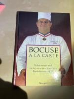 Bocuse &agrave; la carte - tretton menyer med f&ouml;rr&auml;tt, varmr&auml;tt och dessert av Frankrikes m&auml;sterkock