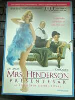Mrd. Henderson presenterar