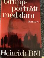 Grupp-portr&auml;tt med dam