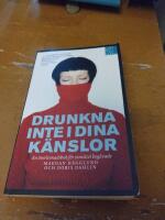 Drunkna inte i dina k&auml;nslor : en &ouml;verlevnadsbok f&ouml;r sensitivt beg&aring;vade