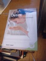 Detox : 14 kurer f&ouml;r energi och harmoni