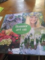 Blommor &aring;ret om