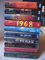 Det stora &aring;rhundradet 1-10 : Brobyggarna, Dandy, Mellan r&ouml;tt och svart, Att inte vilja se, Bl&aring; stj&auml;rnan, Amerikanska jeans, 1968, De som d&ouml;dar dr&ouml;mmar sover aldrig, Den andra d&ouml;dssynden, Slutet p&aring; historien