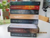 Tom Stilton x8: Springfloden, Den tredje r&ouml;sten, Svart gryning,Sov du lilla videung, Kallbrand, Fruset i guld, Den barmh&auml;rtiga samariten, Nattens &ouml;ga