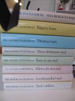 Stockholm serien 8 b&ouml;cker:Vita bergens barn, Krigens barn, V&auml;varnas barn,  Mina dr&ouml;mmars stad, Barn av sin stad, Minns du den stad, I en f&ouml;rvandlad stad, Stad i  v&auml;rlden