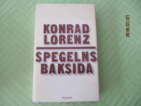 Spegelns baksida : en studie i kunskapens biologiska utveckling