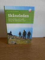 Sk&aring;neleden : selected hikes along the Sk&aring;neleden