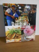 Bar Italia - kaffe, godsaker och mat fr&aring;n italienarnas mesta m&ouml;tesplats