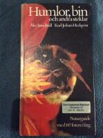 Humlor, bin och andra steklar : naturguide i f&auml;rg om steklarnas utseende, utveckling, levnadss&auml;tt och beteenden