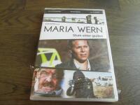 Maria Wern - Stum Sitter Guden - Inplastad