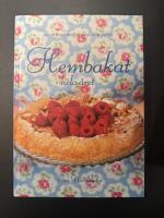 Hembakat hela &aring;ret : [kakor, matbr&ouml;d, konfekt, t&aring;rtor]
