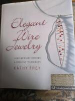 Elegant wire jewelry [English] 