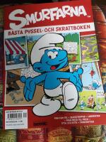 Smurfarna : b&auml;sta pyssel- och skrattboken