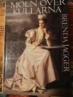 Moln &ouml;ver kullarna