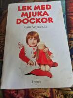 Lek med mjuka dockor