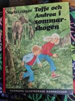 Toffe och Andrea i sommarskogen