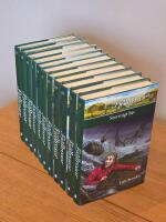 Fj&auml;llrosor [del 1-43, komplett serie : Systrar f&ouml;r livet. Oskyldigt d&ouml;md. F&ouml;rr&auml;daren. Skilda v&auml;gar. Under samma himmel. Farlig fiende. Vittnet. &Aring;terf&ouml;reningen. Sp&aring;domar. M&ouml;rka skuggor. Ov&auml;ntat bes&ouml;k. F&ouml;rbannelse. Familjehemligheter. Skuggan. I skydd av m&ouml;rkret. Oroliga tider. Silverringen. &Auml;ntligen din. Hemliga m&ouml;ten. Av samma sl&auml;kt. Resan. Stormigt hav. Portr&auml;ttet. Amandas arv. Naturens g&aring;ng. Orosmoln. Uppbrott. Nya chanser. Dolda avsikter. Budskapet. L&ouml;gnen. Hemligt beg&auml;r. Torgils h&auml;mnd. Ov&auml;ntad hj&auml;lp. Genom sorgen. Till Kristiania. Tvivlet. Glatt &aring;terseende. Ett &ouml;verraskande m&ouml;te. Ingen utv&auml;g. Ok&auml;nt motiv. Flodv&aring;gen. Under regnb&aring;gen]