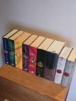 (Outlander-serien, del 1-8) Fr&auml;mlingen, Sl&auml;nda i b&auml;rnsten, Sj&ouml;fararna, Trummornas d&aring;n, Det flammande korset, Sn&ouml; och aska, Som ett eko, Skugga av svek