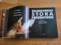 Grabbarnas stora presentbok : ett m&aring;ste f&ouml;r grova grabbar och l&auml;skunniga tjejer