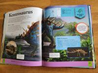 Barnens uppslagsbok om dinosaurier och andra f&ouml;rhistoriska djur