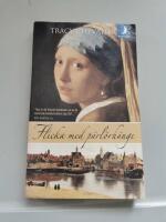 Flicka med p&auml;rl&ouml;rh&auml;nge