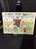 Ute bl&aring;ser sommarvind 