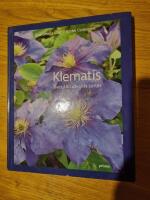 Klematis : &ouml;ver 100 utvalda sorter