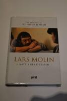 Lars Molin: mitt i ber&auml;ttelsen