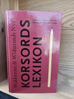 Wahlstr&ouml;m & Widstrands nya korsordslexikon : [1008 sidor, &auml;mnen, synonymer, fr&auml;mmande ord, f&ouml;rkortningar