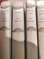 Forsynthesagan: F&ouml;rm&ouml;get folk, Bojor, Den Vita Apan & Silverskeden