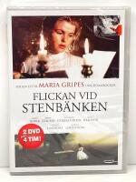 Flickan vid stenbänken