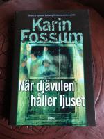 N&auml;r dj&auml;vulen h&aring;ller ljuset