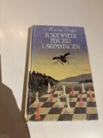 Tordyveln flyger i skymningen- : en beskrivning av vissa h&auml;ndelser i Ringaryd i Sm&aring;land, iakttagna och dokumenterade av Maria Gripe och Kay Pollak, nertecknade av Maria Gripe