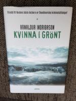 Kvinna i gr&ouml;nt