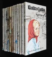 Serien Kulla-Gulla 1-12 (KOMPLETT): 1. Kulla-Gulla p&aring; Blomg&aring;rden. 2. Kulla-Gulla. 3. Kulla-Gulla h&aring;ller sitt l&ouml;fte. 4. Kulla-Gulla vinner en seger. 5. Kulla-Gulla p&aring; herrg&aring;rden. 6. Kulla-Gulla l&ouml;ser en g&aring;ta. 7. Kulla-Gulla i skolan. 8. Kulla-Gullas f&ouml;rsta bal. 9. Kulla-Gullas sommarlov. 10. Kulla-Gulla och Tomas Torpare. 11. Kulla-Gulla finner sin egen v&auml;g. 12. Kulla-Gullas myrtenkrona.