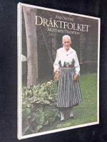 Dr&auml;ktfolket. M&ouml;te med tradition.