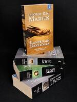 Game of Thrones x 4: [Del] 1. Kampen om J&auml;rntronen. 2. Kungarnas krig. 3. Sv&auml;rdets makt. 5. Drakarnas dans.