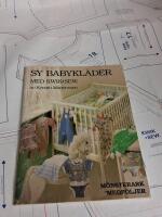 Sy babykl&auml;der med Kwik-Sew