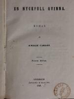 Flygare-Carl&eacute;n / Mellin / Sparre x 7: 1. En nyckfull qvinna. F&ouml;rra delen. 2. En nyckfull qvinna. Sednare delen. 3. Ett rykte. F&ouml;rsta delen. 4. Ett rykte. Andra delen. 5. Ett rykte. Tredje delen. 6. Romanhjeltinnan. Novell. / Jacob Casimir De la Gardie. Novell. 7. Sj&ouml;-Kadetten i konung Gustaf III:s tid. F&ouml;rsta delen.