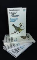 F&aring;glar i naturen 1-4. 1. Skog, park, tr&auml;dg&aring;rd. 2. Hav och kust. 3. Sj&ouml;, &aring;, tr&auml;sk och &aring;kermark. 4. Fj&auml;ll och skogsland.
