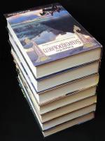 Deverry del 1-7. 1. Silverdolken. 2. Safirringen. 3. Draktronen. 4. H&auml;xvargen. 5. Alvblodet. 6. J&auml;rtecken. 7. H&ouml;kvingar. 