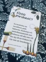 Food Pharmacy : en ber&auml;ttelse om tarmfloror, sn&auml;lla bakterier, forskning och antiinflammatorisk mat