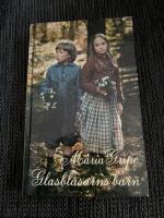 Glasbl&aring;sarns barn