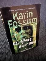 N&auml;r dj&auml;vulen h&aring;ller ljuset