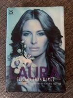 Laura : flickan fr&aring;n havet