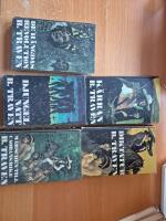 K&auml;rran, Diktatur, Manchester till Caobans rike , Djungelnatt och De h&auml;ngdes revolution.