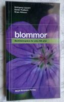 Blommor, best&auml;mningsbok f&ouml;r cirka 400 arter